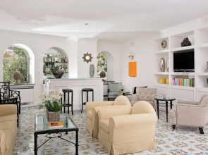 Hotel Canasta