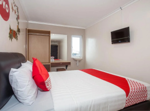 Lg Residence By OYO Rooms