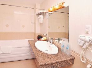 Tan Hoang Long Hotel