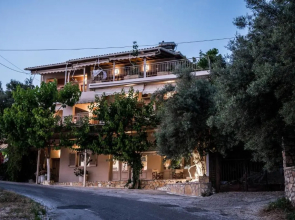 Aloni Studios & Apartments