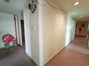 OYO 90171 Centre Inn