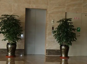 Tianlong Hotel (Lufeng South Railway Station Jinshan Ancient Town Branch)