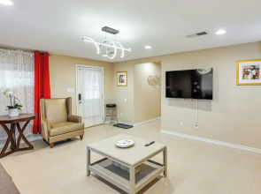 Cozy Home w/ Patio 24 Miles to Carlsbad Caverns NP