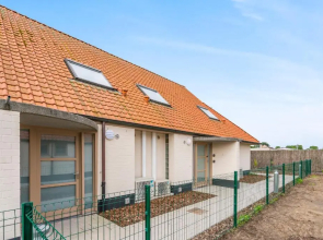 Cosy Living w parking, athletic field, playground, bike storage