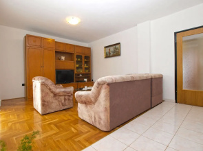 Apartment 1595