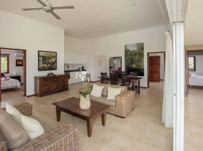 Tropical Villa With Private Swimming Pool in Nearby Jan Thiel in Willemstad