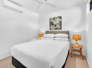 3-bed: Riverfront Alfresco Dining & Rooftop Pool