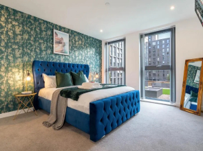 CALIBER STAYS Apartments & Homes - The Nemesis Suite- Two Bedroom Serviced Apartment - City Centre