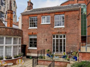 Host Stay All Saints Green Cottage