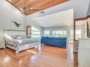 Boat Dock & Pool: Bayfront Crystal River Home