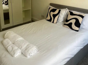 Privategarden- Freeparking- wd- 2br- Wifi