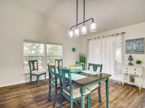 3 Blocks to Beach: Gulfport Family Home