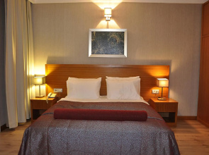 Island Hotel