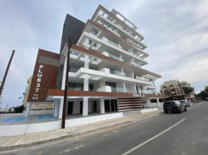 Beachcomber 2-BR Apartment in Larnaca
