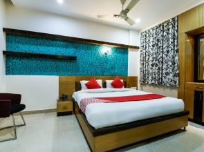 OYO 30414 Hotel Us Residency