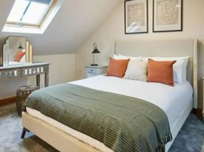 Host Stay Fawcett Cottage