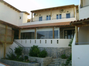 Creta Suites