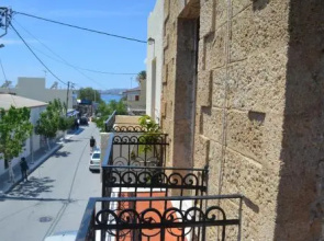 Kalypso Studios & Rooms
