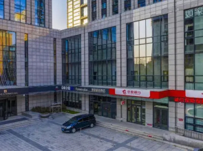 Homeinn Plus Hotel (Shenyang Hunnan Olympic Center Rongxing Building)