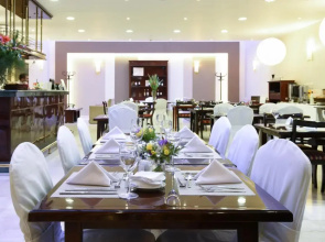 Argenta Tower Hotel & Suites