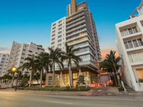 Monte Carlo Miami Beach Condo by Dharma Home Suites