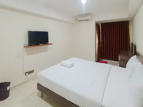 Nice And Comfy Studio Apartment Warhol Residences