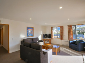 MEAD115B - Mountain Views from Meadowstone