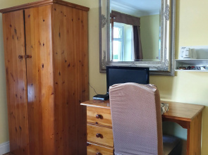 Golden Dawn Guesthouse