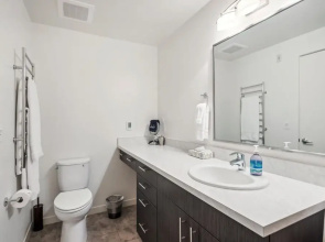 Sunstone Suite - 202