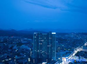 Maizhou Hotel (Ninghai Xidian Town Shangguang Building)