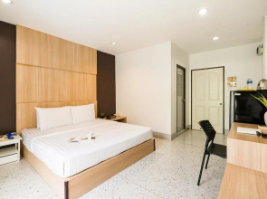 The Fifth Residence Hotel
