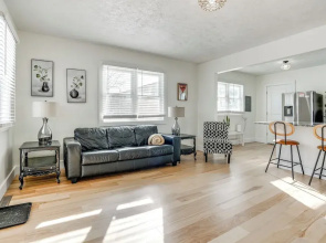 Serene South Haven Retreat w/ Deck: 1 Mi to Dtwn!