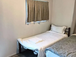1 Bedroom garden chalet 7B