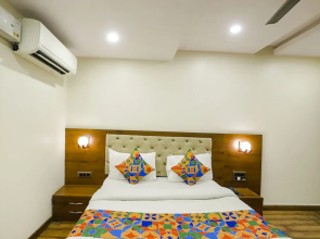Fabhotel Parashar