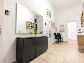 Large 5BR Central Flat Near Augarten