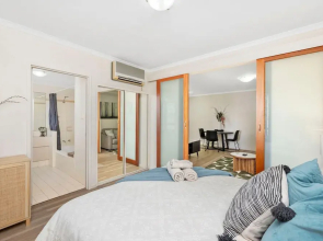 Spacious 1bdr Fast Wi-fi Near RAC Arena