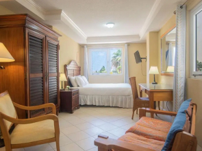 Bay Harbor Luxury 1 Bedroom Apartments