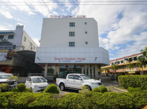 OYO 371 Grand Eastern Hotel