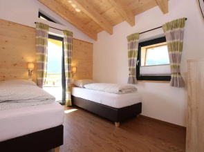 Chalet Gamsknogel mit Privatem Pool und Whirlpool
