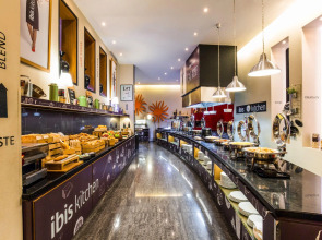 Отель Ibis Mall Avenue Dubai