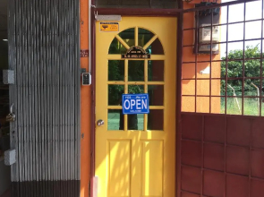 Azra Inn by OYO Rooms