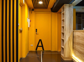 Here x There Hostel Taipei Station