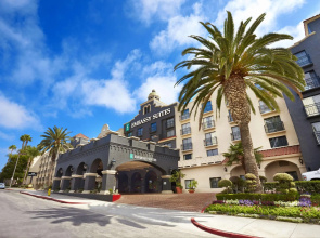 Embassy Suites by Hilton Los Angeles LAX South/El Segundo
