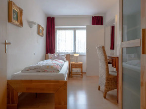 Casa Cristina- Kurpension und Appartements