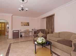 Club Paradiso Hotel