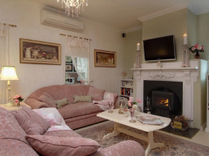 Jasmine's Cottage