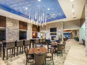 The Heritage Inn & Suites, Ascend Hotel Collection
