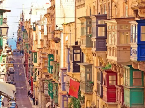 Maltese Style 1-bedroom Apartment With a Patio