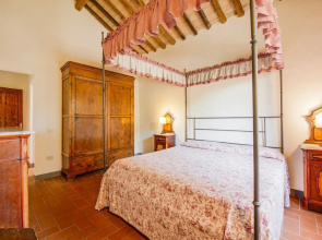 Rustic Farmhouse in Terricciola