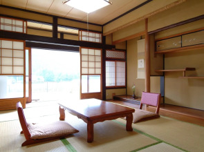 Miyama Heimat Youth Hostel